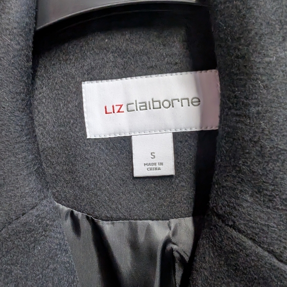 Women trench coat - Picture 5 of 8